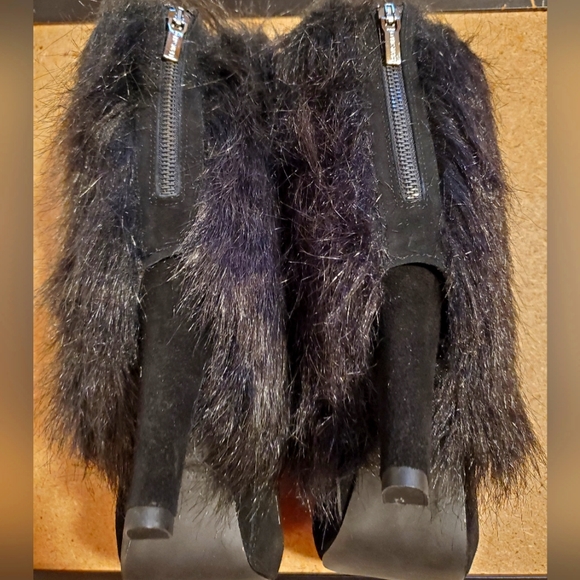 Colin Stuart Genuine Suede Leather Ankle Bootie with Removable Faux Fur Size 7.5 - Picture 4 of 8